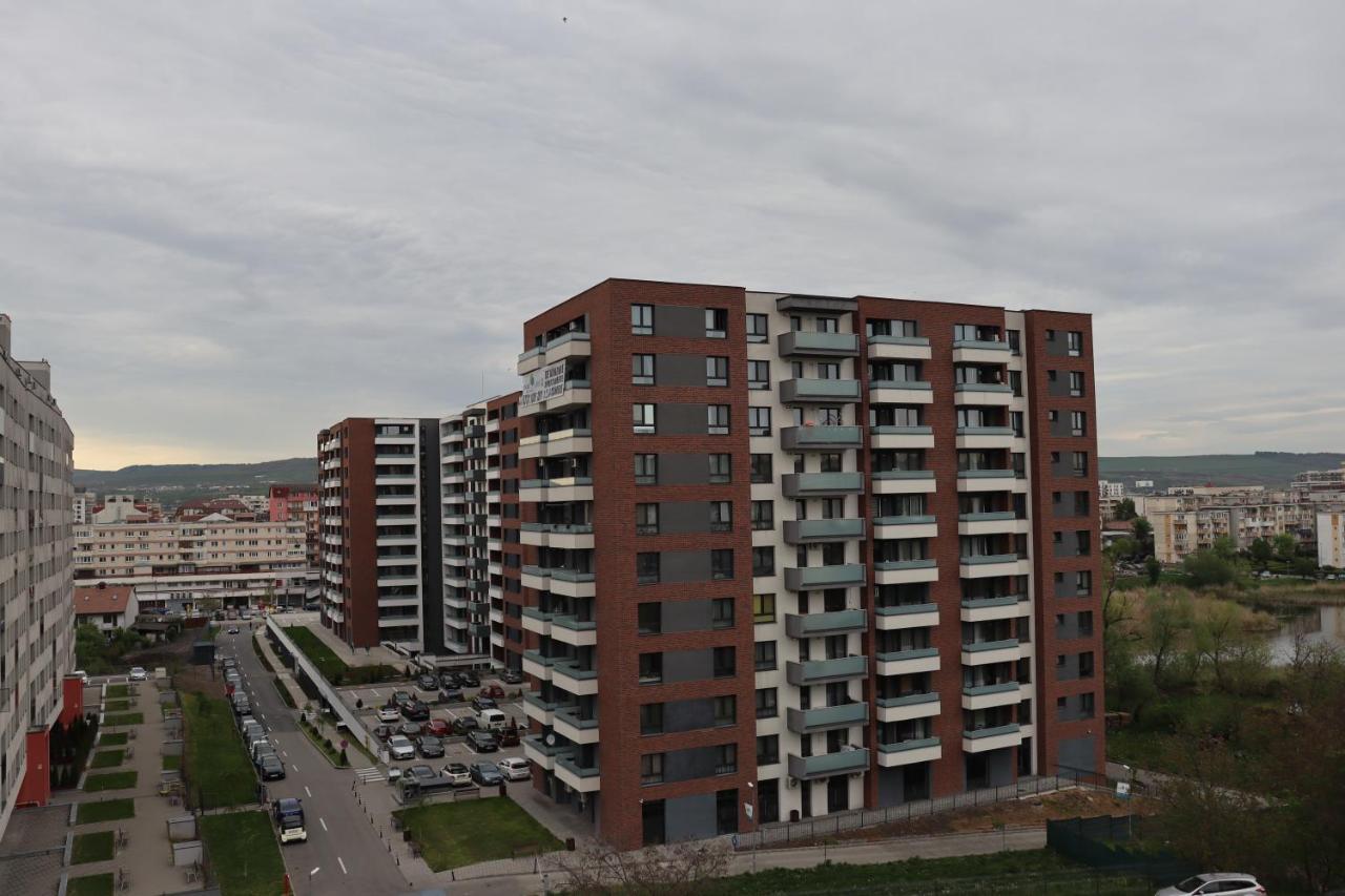 Nicolas Cluj-Napoca Luaran gambar